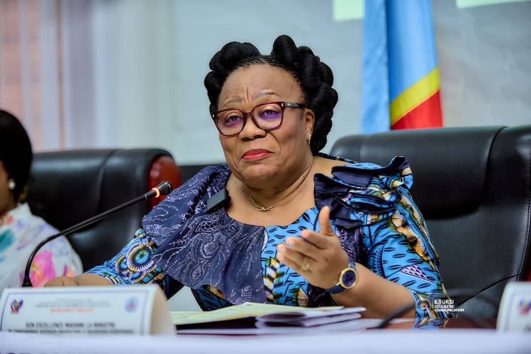 ESURSI : Signature de trois arrêtés ministériels portant nomination et promotion du personnel scientifique en RDC